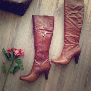 Like New Brown Guess Leather Boots